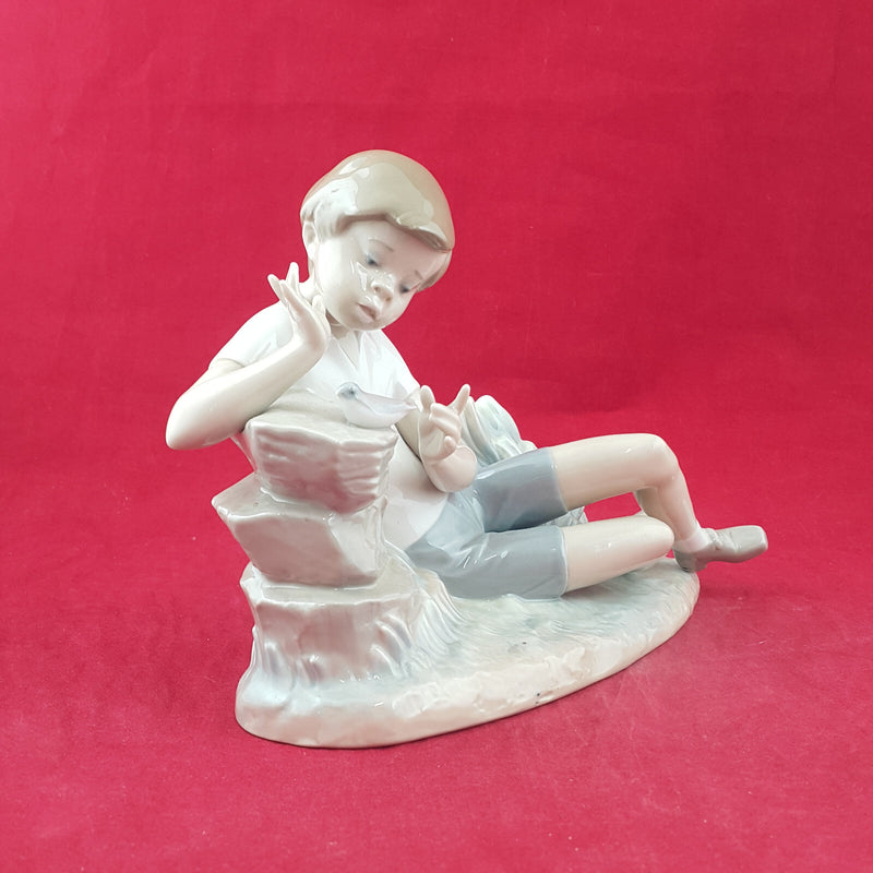 Lladro Figurine - Pleasant Encounter | Boy With A Bird 4858 - L/N 3622