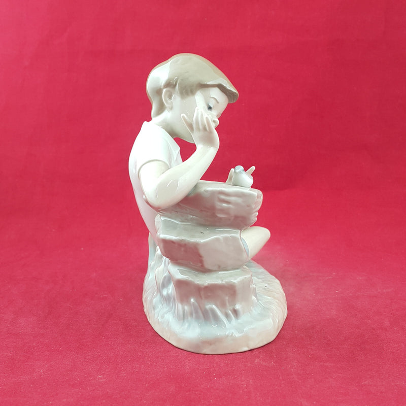 Lladro Figurine - Pleasant Encounter | Boy With A Bird 4858 - L/N 3622