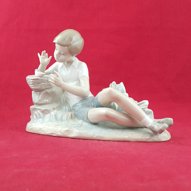 Lladro Figurine - Pleasant Encounter | Boy With A Bird 4858 - L/N 3622