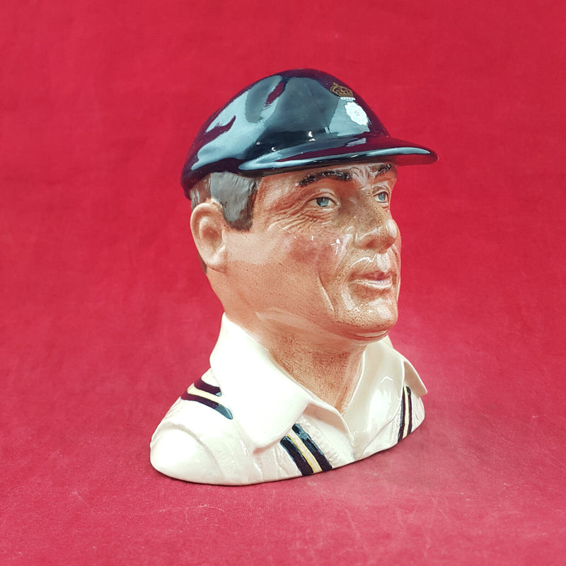 Royal Doulton Character Jug Small - Hampshire Cricketer D6739 - RD 3086