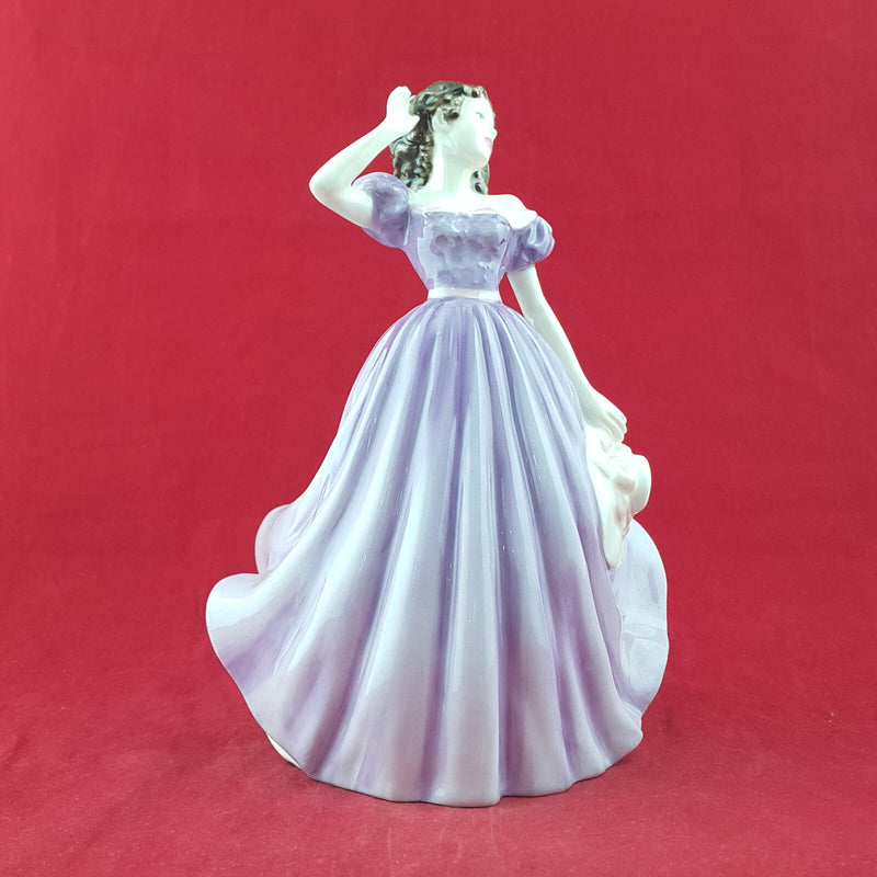 Royal Doulton Figurine - Bells Across Valley HN4300 – RD 2724