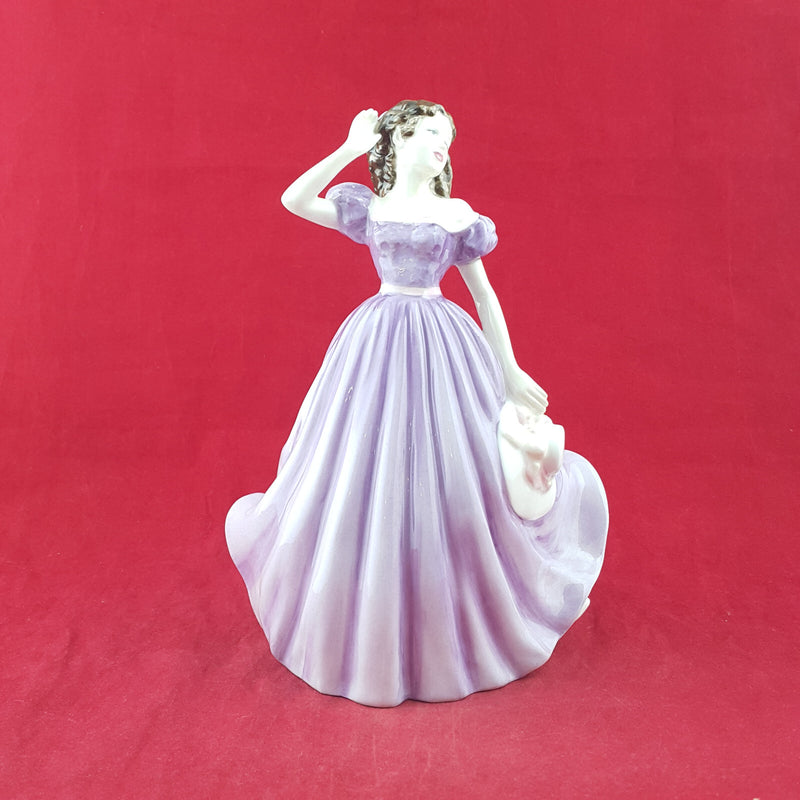 Royal Doulton Figurine - Bells Across Valley HN4300 – RD 2724