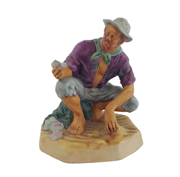 Royal Doulton Figurine - Beachcomber HN2487 – RD 875