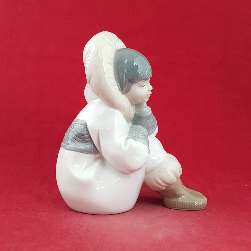 Lladro Nao Figurine - Arctic Dreams | Eskimo Girl 1397