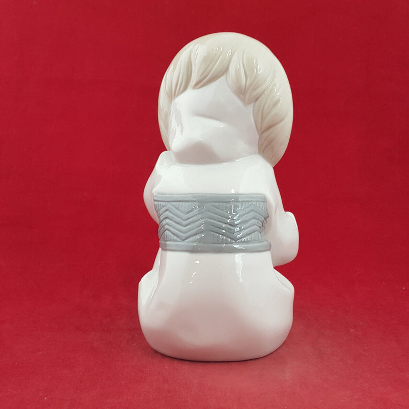 Lladro Nao Figurine - Arctic Dreams | Eskimo Girl 1397