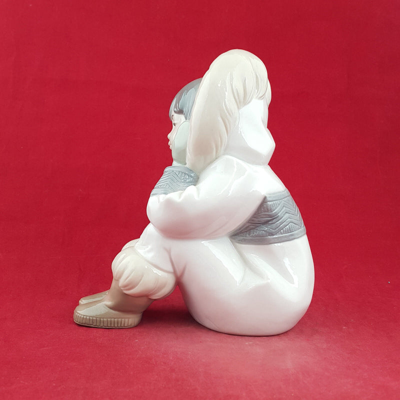 Lladro Nao Figurine - Arctic Dreams | Eskimo Girl 1397
