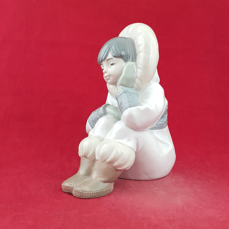 Lladro Nao Figurine - Arctic Dreams | Eskimo Girl 1397