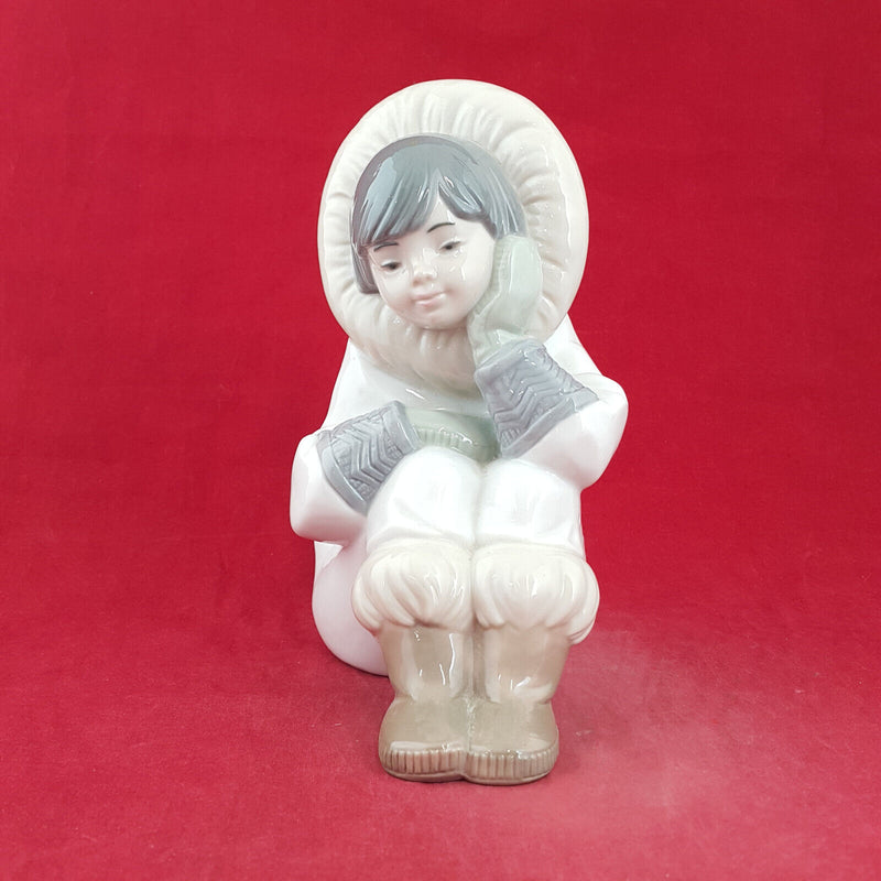 Lladro Nao Figurine - Arctic Dreams | Eskimo Girl 1397