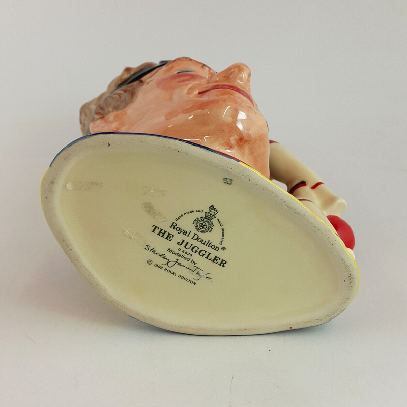 Royal Doulton Character Jug Large - Juggler D6835 – RD 2137