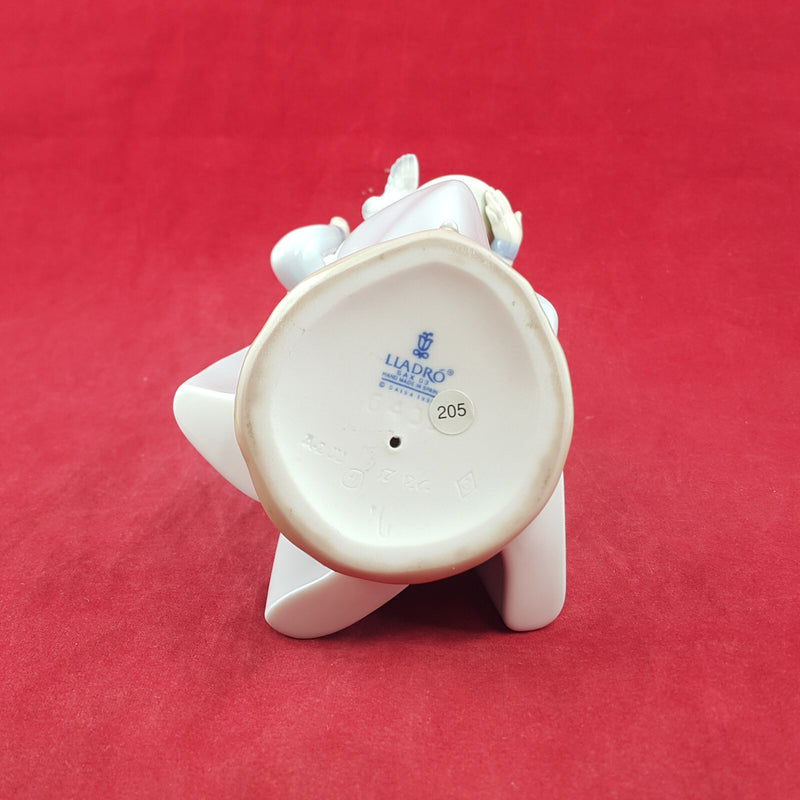 Lladro Figurine - Caught In The Act 6439 - L/N 3319