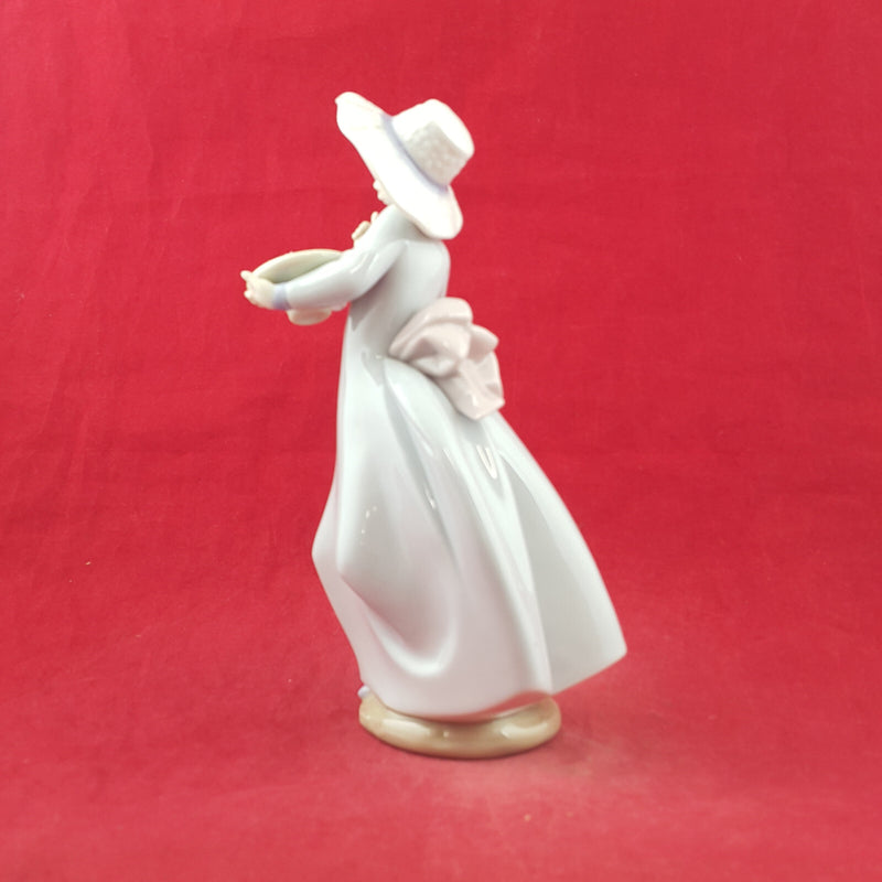 Lladro Figurine - Caught In The Act 6439 - L/N 3319