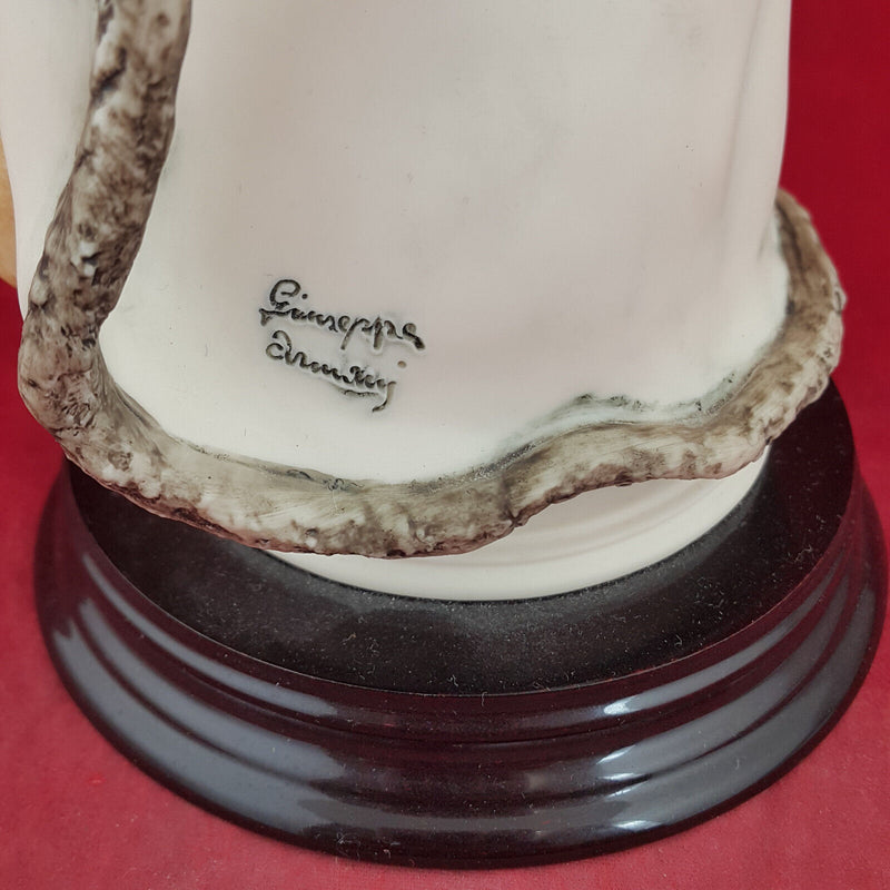 Florence Giuseppe Armani Figurine - December Magic 1573C (rare)
