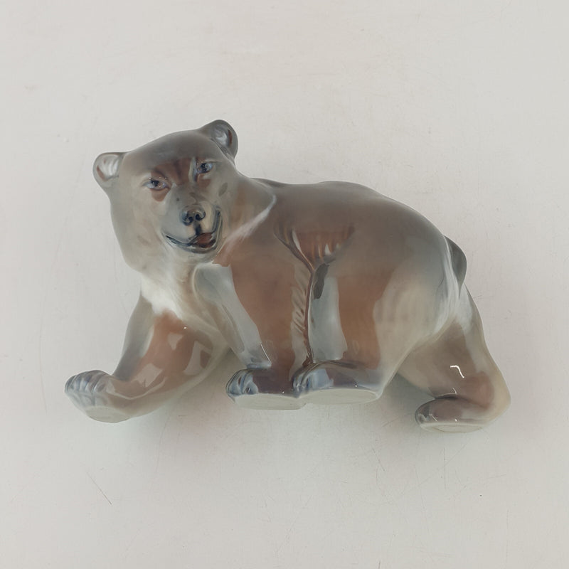 Brown Bear Walking 2841 - Royal Copenhagen  - RCH 2324