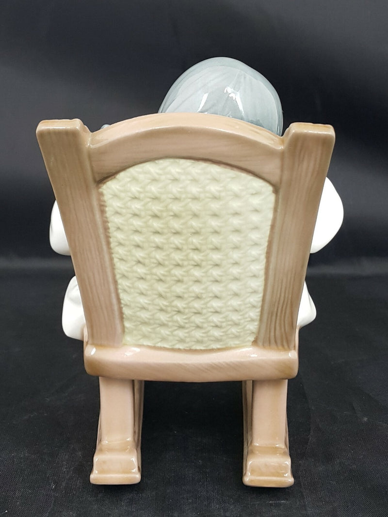 Lladro Figurine 5448 Naptime