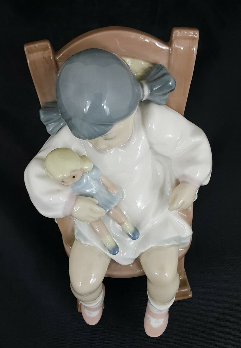 Lladro Figurine 5448 Naptime