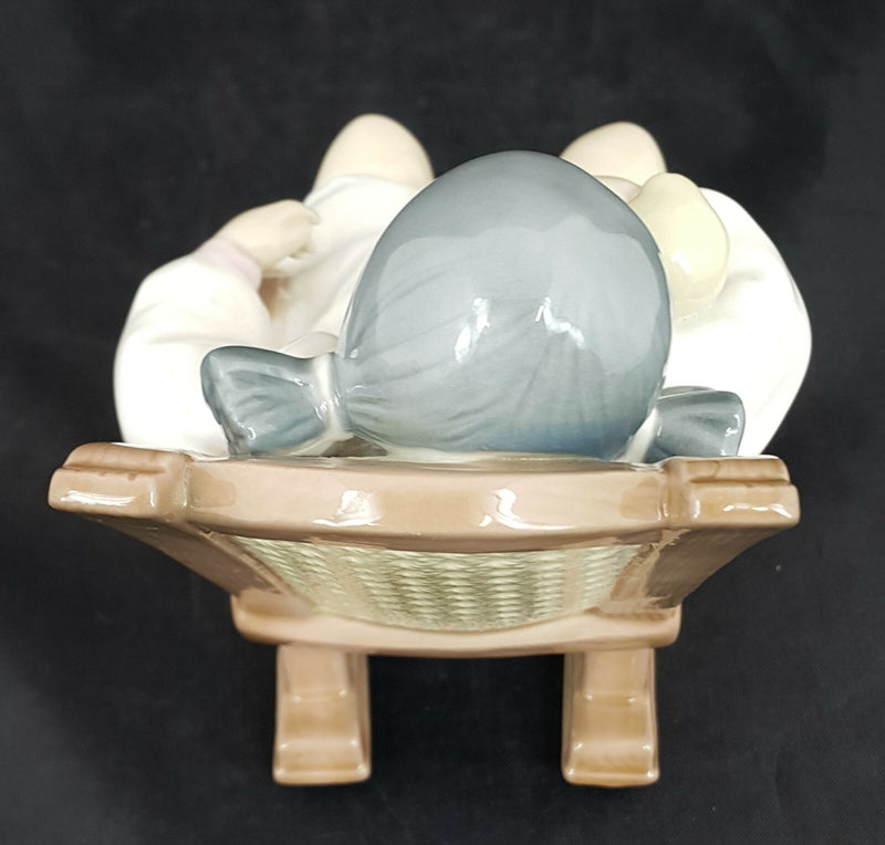 Lladro Figurine 5448 Naptime