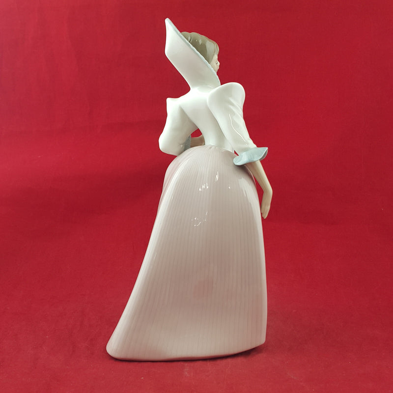 Lladro Nao Figure - Sweet Spring 1251 - L/N 3159