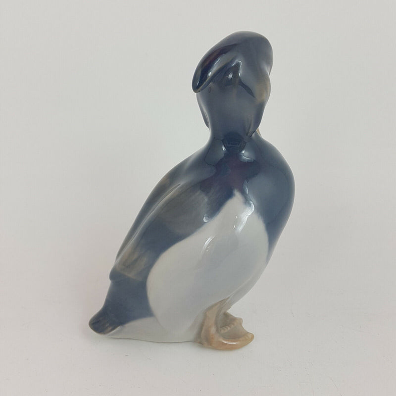 Royal Copenhagen - Tufted Duck Standing Tall with Head Down 1941 - 381 RCH