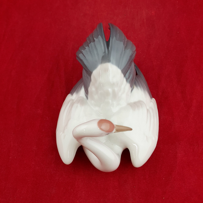 Lladro - Nesting Crane 1599 - L/N 1452