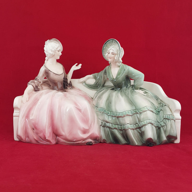 Katzhutte Porcelain Figure - Two Ladies Sitting On A Couch 265 - NA 922
