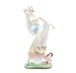 Royal Doulton Figurine - Harriet HN3795 – RD 3417