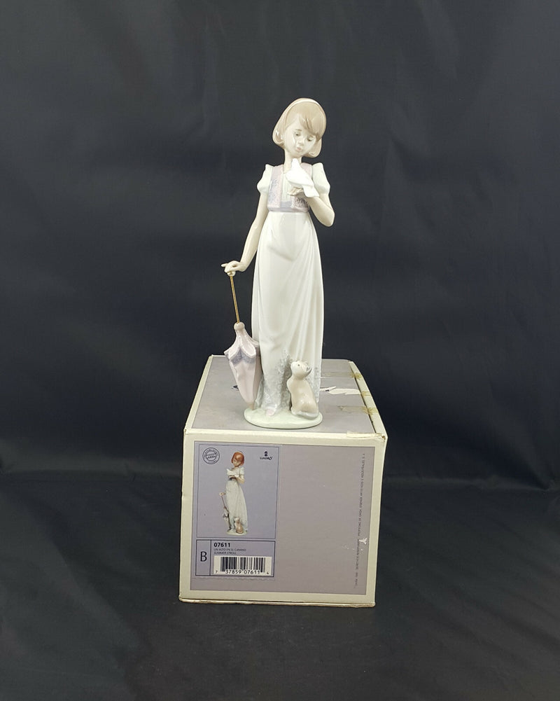 Lladro Figurine 7611 Summer Stroll Collectors Society Boxed - Glued