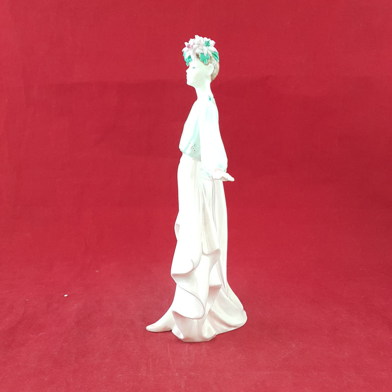 Coalport Figurine - Dinner At Eight - CP 1932