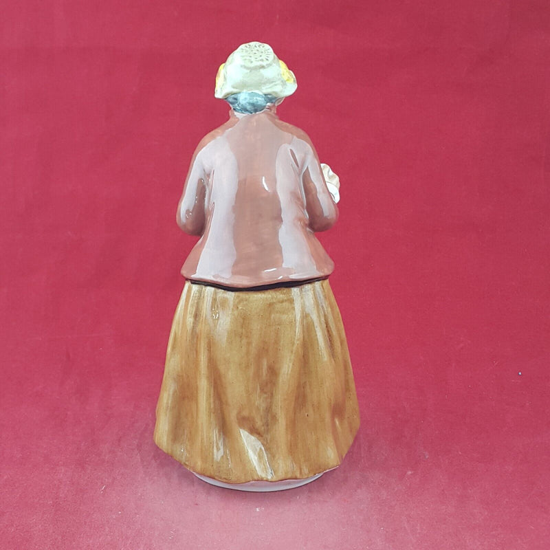 Royal Doulton Figurine HN2255 Teatime - RD