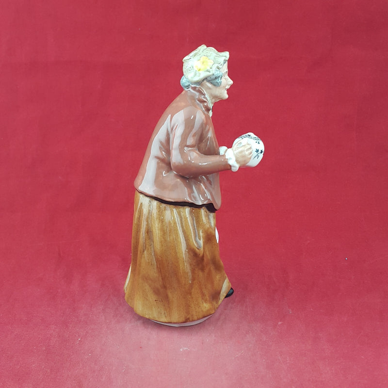 Royal Doulton Figurine HN2255 Teatime - RD