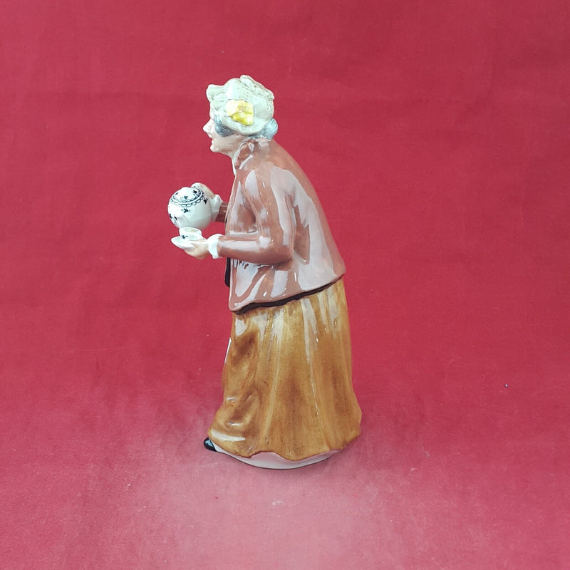 Royal Doulton Figurine HN2255 Teatime - RD