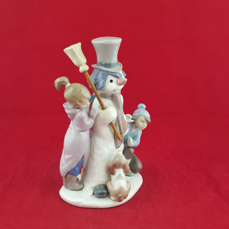 Lladro Nao Figurine 5713  The Snowman Porcelain collectible 6111 L/N
