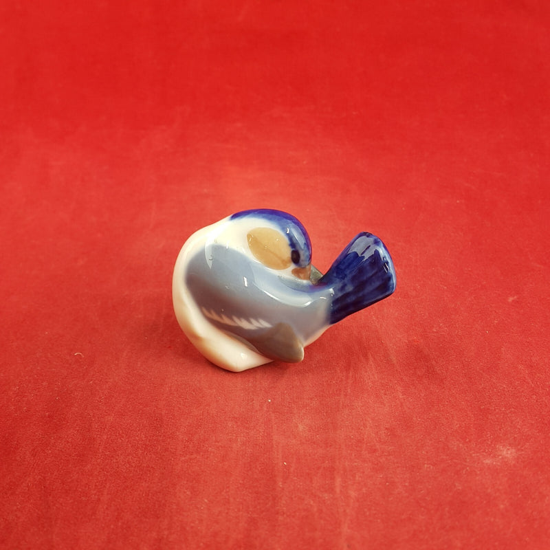 Royal Copenhagen 1041 Finch Figurine - 7550 RCH