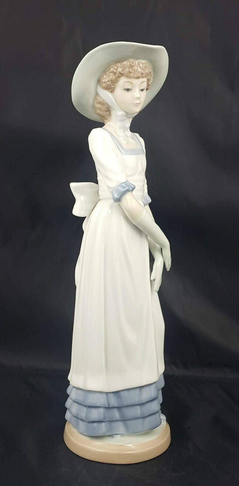 Lladro NAO Figurine Louise with Summer Dress & Sun Hat