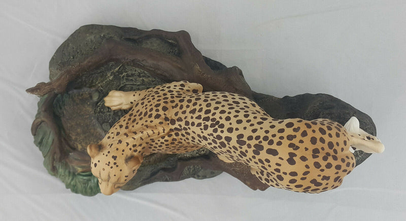 Beswick Cheetah On Rock Model 2715