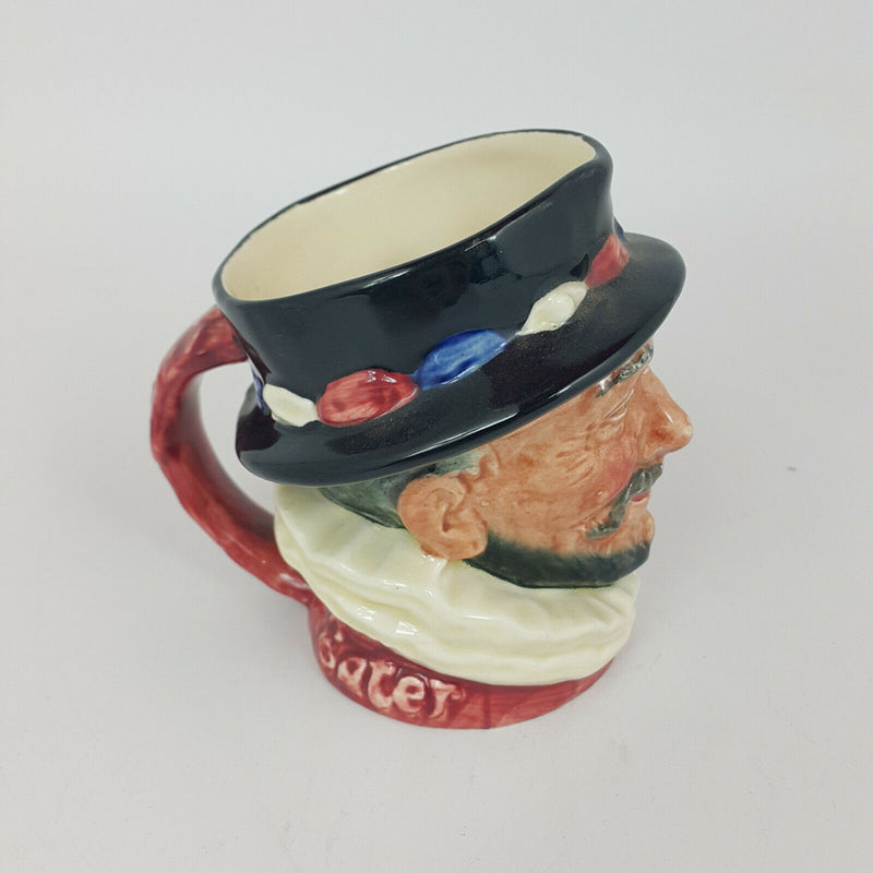 Royal Doulton Character Jug - Beefeater ER D6233 – Small 0036 - RD