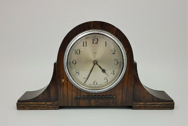 Vintage 8 Day Oak Mantle Clock - minor scratches (in working condition)