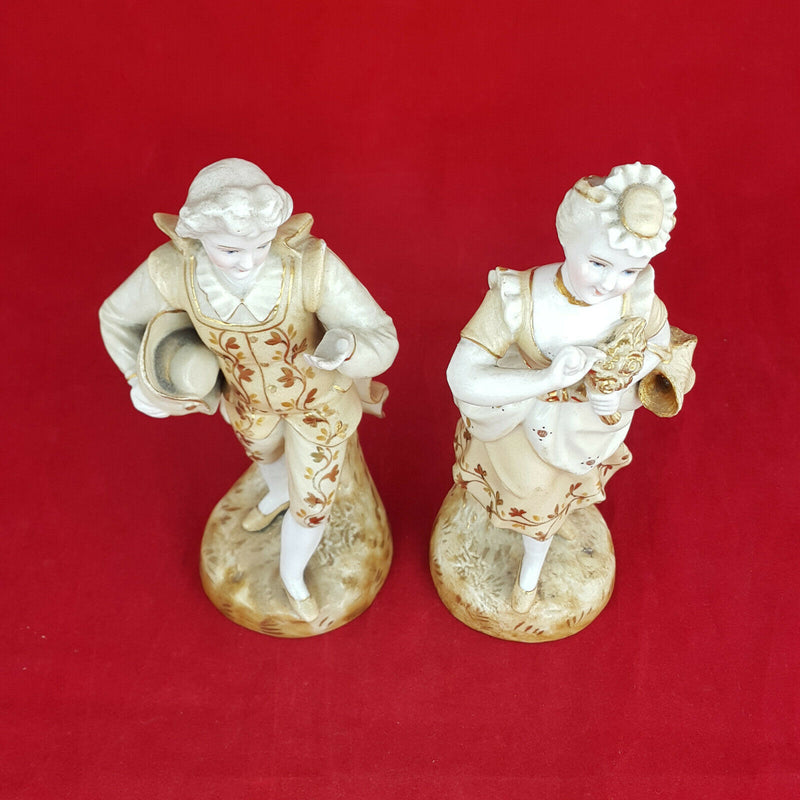 Depose Porcelain - Pair of Figurines ( Man & Woman ) - NA 758