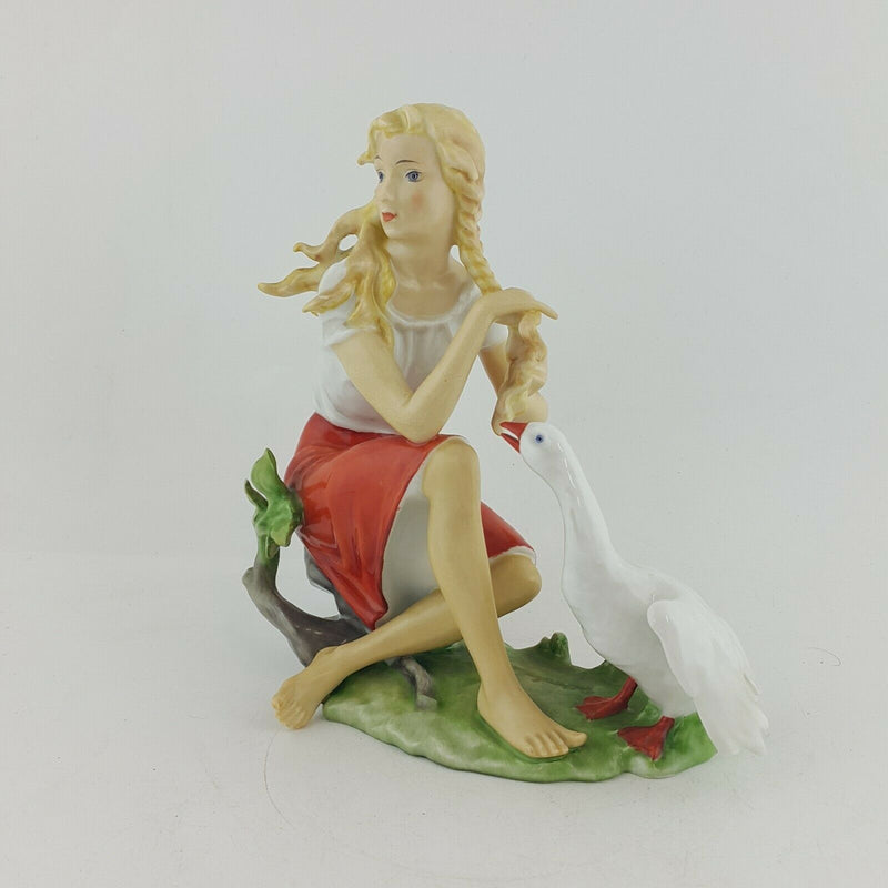 Kaiser Porcelain - Goose Girl Alka Kunst Bavaria 377 - 5971 NA