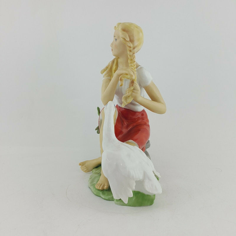 Kaiser Porcelain - Goose Girl Alka Kunst Bavaria 377 - 5971 NA