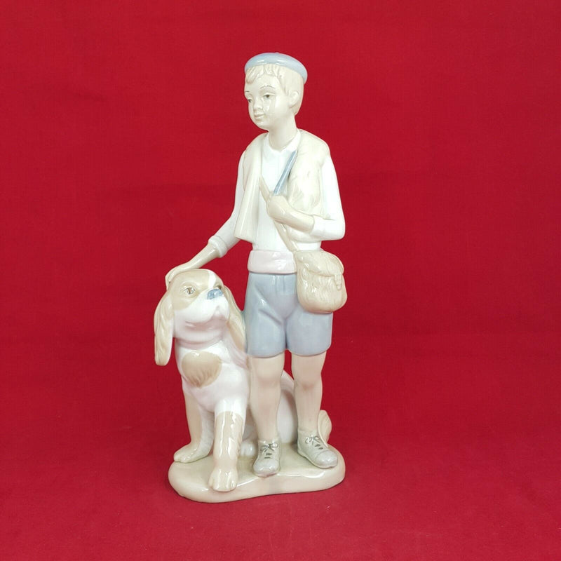 Miquel Requena S. A Figurine Boy With Dog - 6285 OA