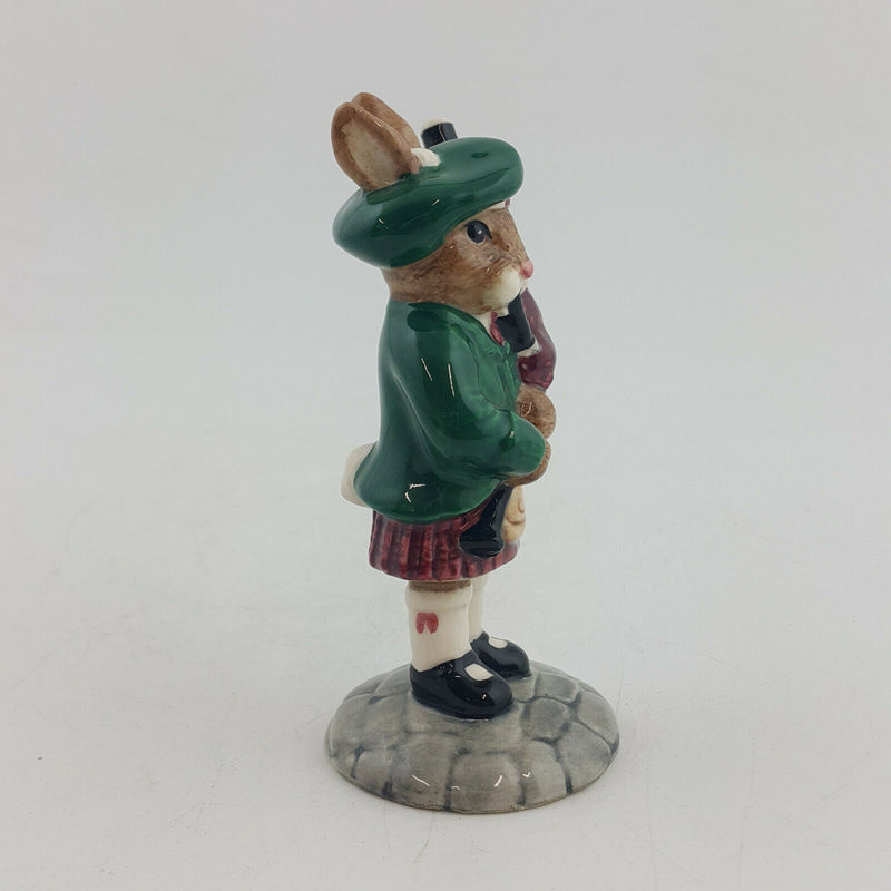 Royal Doulton Bunnykins - Piper DB191 – RD 1150