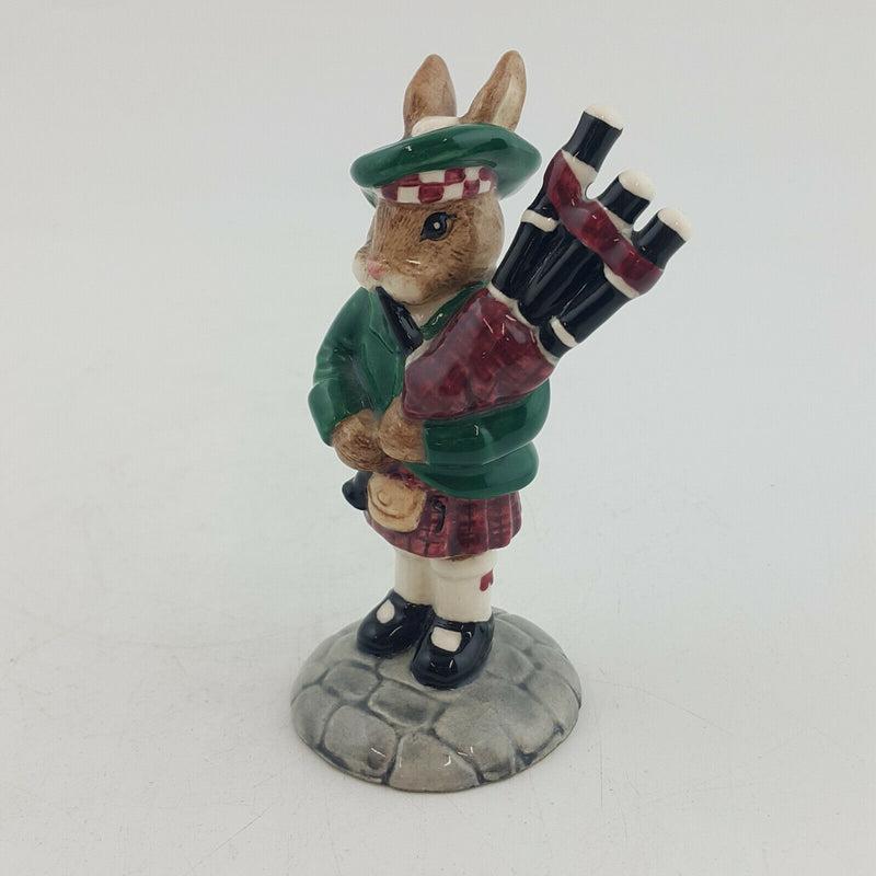 Royal Doulton Bunnykins - Piper DB191 – RD 1150