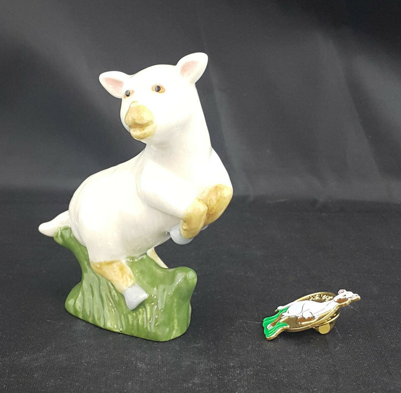 Wade Leaping Lamb with Badge - Box & Membership Certificate