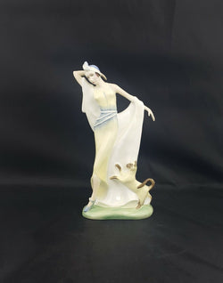 Royal Doulton Figurine Harriet HN3795