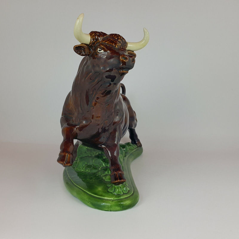 Retro Ceramic Fighting Brown Bull Figurine - OA 5453