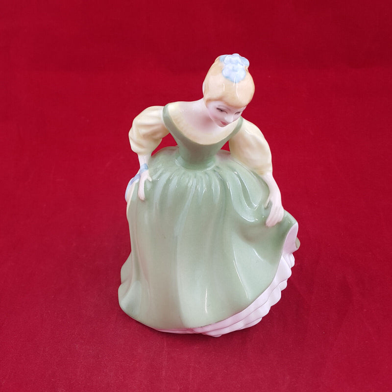 Royal Doulton Figurine - Fair Maiden HN2211 – RD 1486