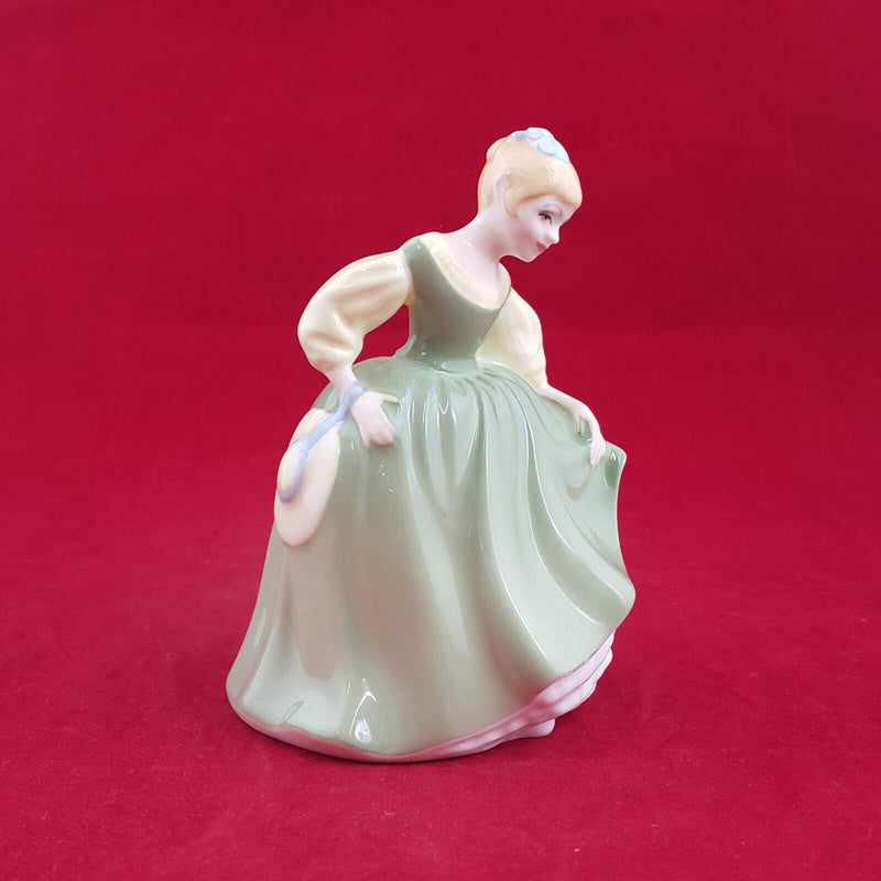 Royal Doulton Figurine - Fair Maiden HN2211 – RD 1486