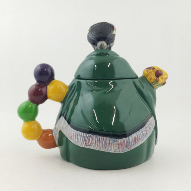 Royal Doulton Teapot - Old Balloon Seller D6855 – RD 1528