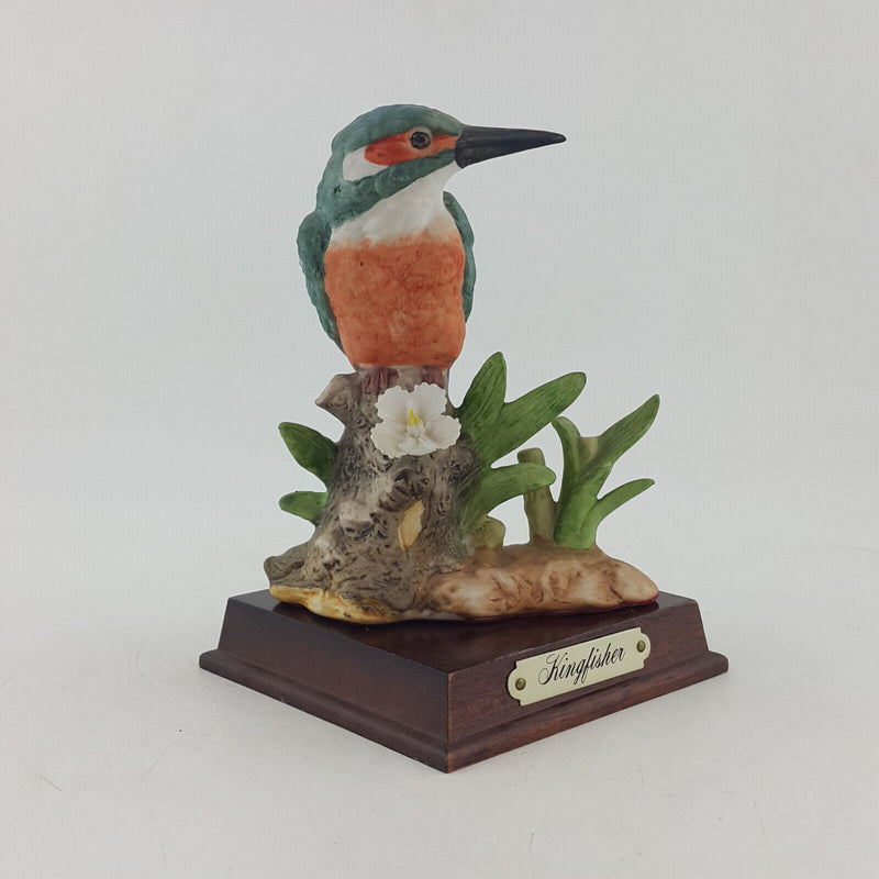 Leonardo Collection - Kingfisher On A Wooden Plinth - NA 1606