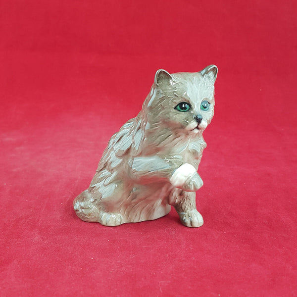 Royal Doulton Cats - Cat With Bandaged Paw DA195 - RD 1651